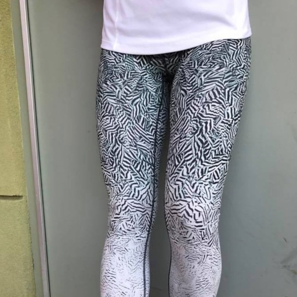 Lululemon Wunder Under Pant (Hi-Rise) (Dazzle Nulux) Size 10 - Picture 5 of 8